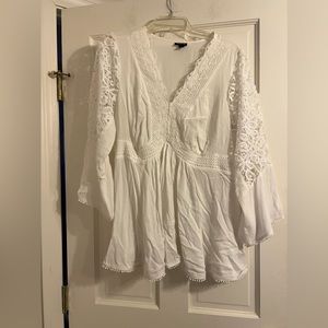 White Torrid peasant blouse size 0